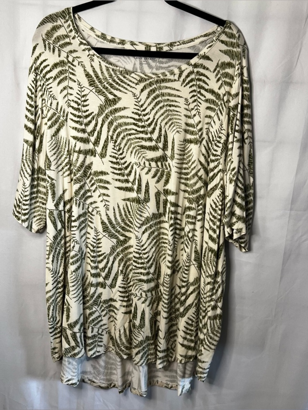 Lane Bryant Top 26/28 Plus Size Green Fern Print Stretch Flowy Blouse